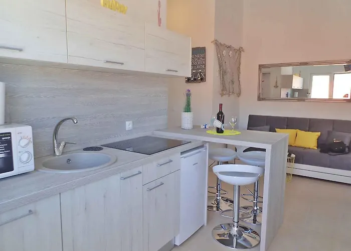 - Paklenica Riviera 36905 Seline